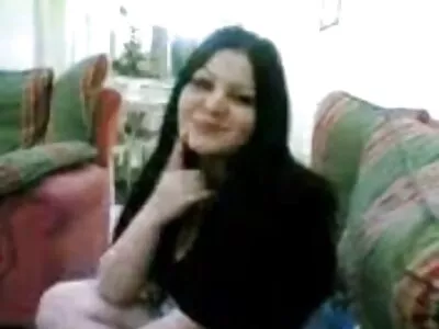 Ana Foxxx megpróbál boldognak látszani sex videok ingyen online Charles Dera -val