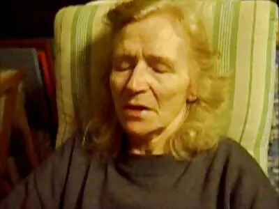 Guy hihetetlen arcokat vág, amikor Kristine Crystalis ingyen pina faszt kap