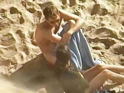 Buxom csajok megszakították jógaórájukat leszbikus szex miatt porno film magyarul