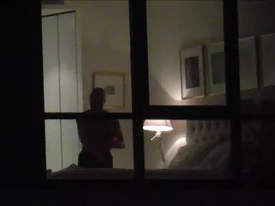Az érett szőke cunnilingust kap, és családi szexvideo feketét farkát fúj