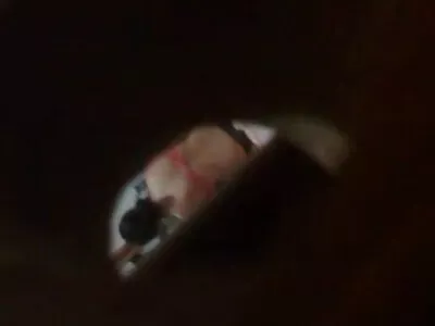 Szenvedélyes ébenfa drága a lábát használja, hogy merev és kemény legyen anya lanya porno