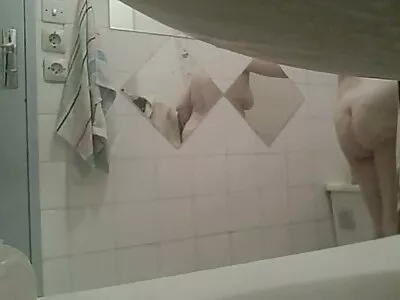 A kacér szexfilmek magyarul nőstény Viviennek fel kell aludnia a csúcsra