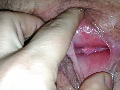 A nő sex filmek ingyen online maszturbál, tudván, hogy a férje kibaszott egy másik menyecskét