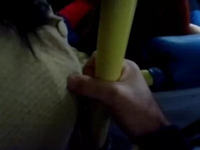 Guy nem hiába vette érett sex ingyen fel a dívát, mert szereti a baszást