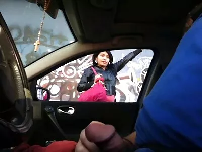 Teljesen punci képek ingyen természetes teste csodálatosnak tűnik, miközben a farkán van
