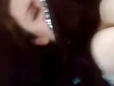 A kanos cipőértékesítő, JMac egy jó megjelenésű barna nőbe szex pornó magyarul üt