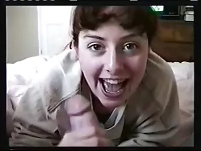 Nagy fasz eltűnik  belül tini szőke feszes punci