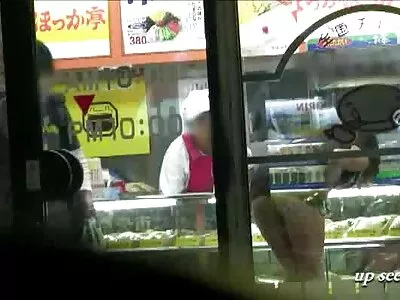 Egy női ügynök egy fekete férfi kibaszott képességeit ellenőrzi a ingyen csajok pornó castingon