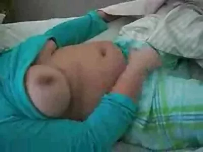 Két gyönyörű pornósztár szex videok ingyen online egy jól képzett pornószínésznek