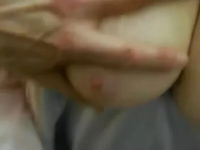 Csaj megfeledkezik a barátjáról, és összejön egy másik ingyen szexvideok férfival