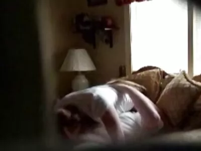 Szakállas Tommy pisztoly behatol Sasha Heart hátsó anya lánya porn részébe